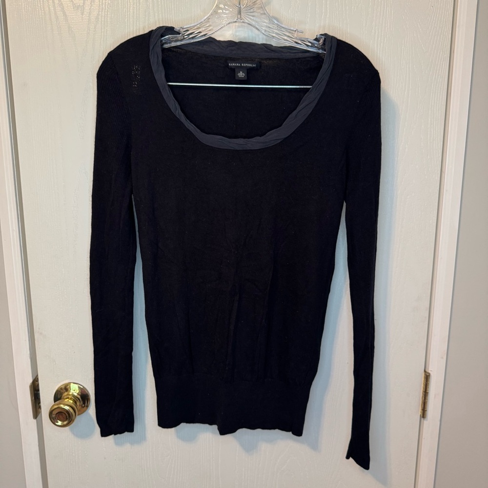 Banana Republic Black Lightweight Wool Blend Long Sleeve Sweater Size Medium